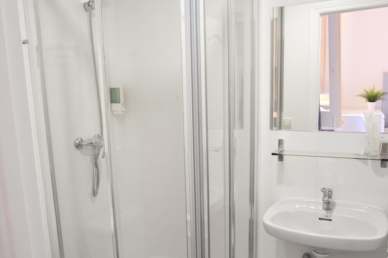 Hostal Guestped Μαδρίτη Εξωτερικό φωτογραφία